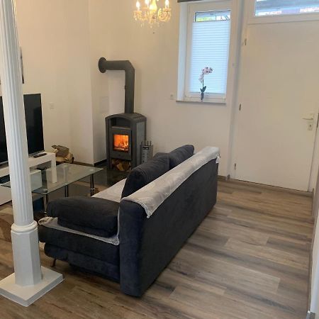 Schöne kleine Einraumwohnung mit Küche und Kamin in Holzthaleben Helbedundorf Exterior foto