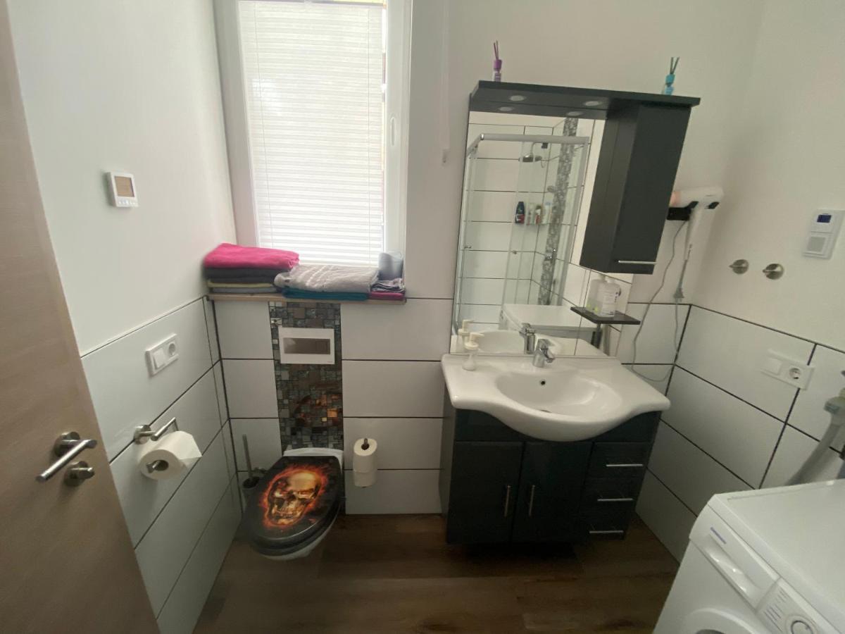 Schöne kleine Einraumwohnung mit Küche und Kamin in Holzthaleben Helbedundorf Exterior foto